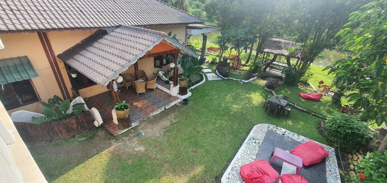 Hotel Sumatra Cheeky Monkeys Bukit Lawang Esterno foto