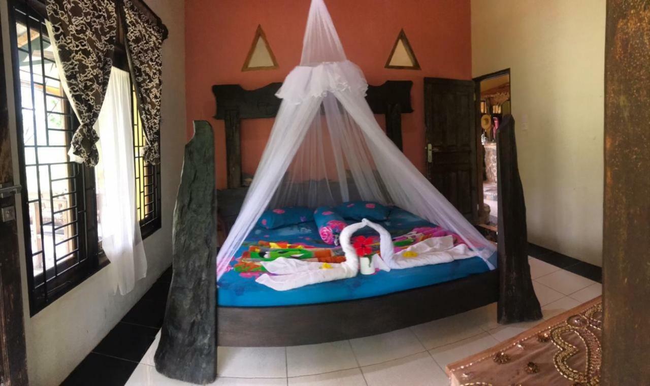 Hotel Sumatra Cheeky Monkeys Bukit Lawang Esterno foto